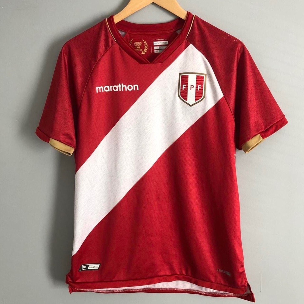 (Men’s Medium) 2022 World Cup Qualifiers Marathon Peru Away Jersey 🇵🇪